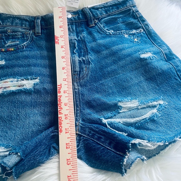 NWT American Eagle Highest Rise Sz 4 Baggy Embroidery Women’s Shorts - Picture 10 of 13